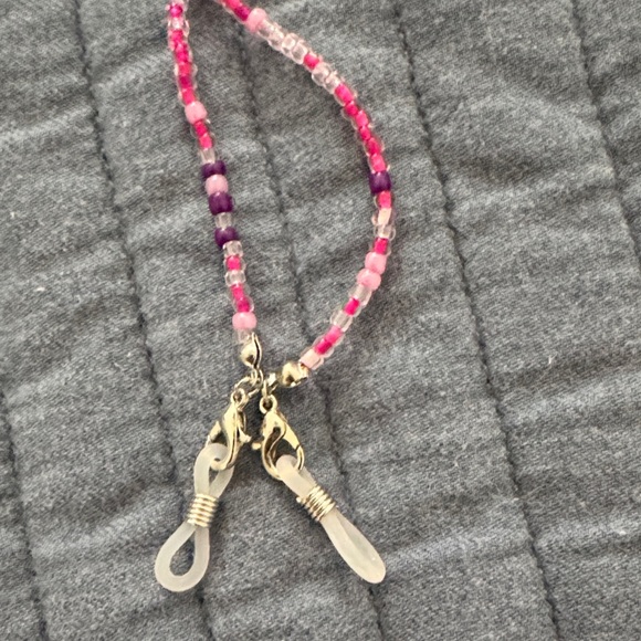 Beaded Multi Use Accessory Chain - Picture 3 of 3